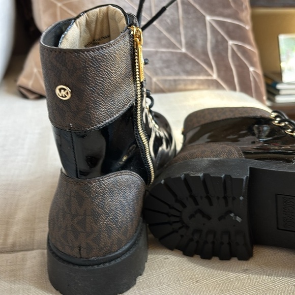 Michael Kors Women’s Alistair Bootie Black/Brown 10 M - Picture 8 of 9